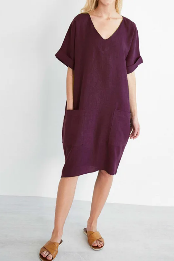 Relaxed Mini Dress with V-Neck and Pockets