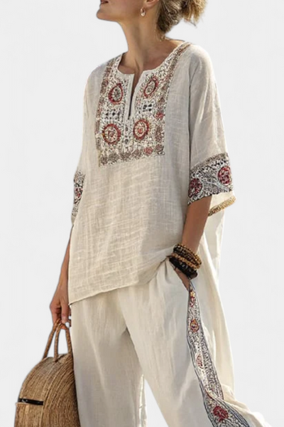 Complete Mediterranean Daisy in bamboo linen with elegant red and green stripes
